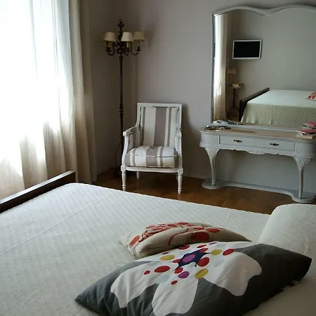 Altrocanto فندق مبيت وإفطار Farindola