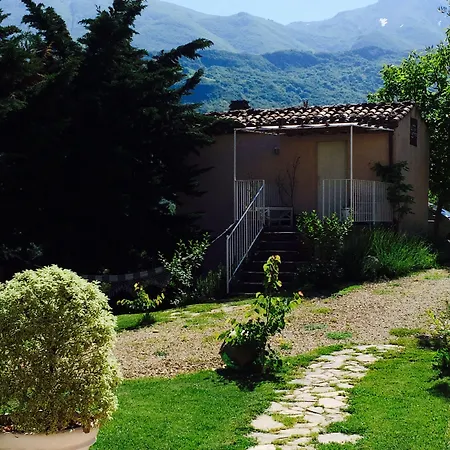 فندق مبيت وإفطار Altrocanto 3*