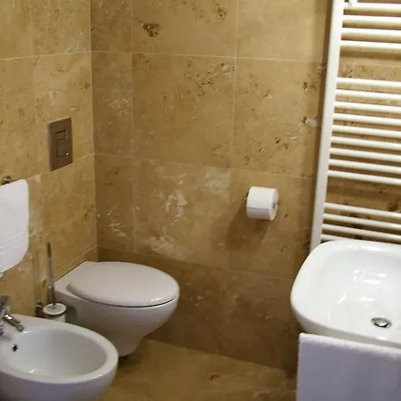 فندق مبيت وإفطار Altrocanto Farindola